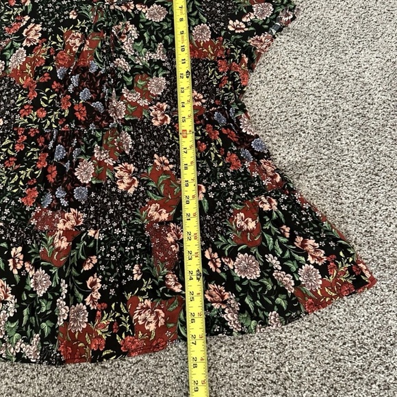 TORRID 00 0X XL Red Pink Floral Challis Empire Top R $46 - Picture 7 of 10